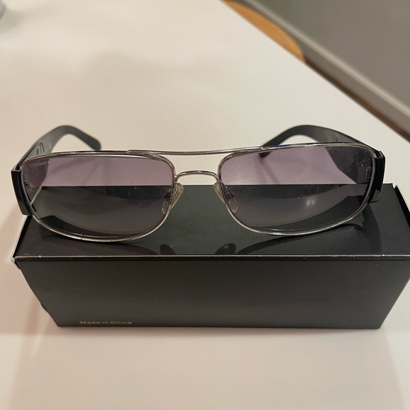 Unisex BURBERRY aviator sunglasses 
authenticity code scrip/right lens, Italy - Picture 2 of 7